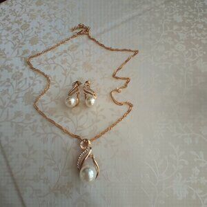 Elegant Classy Necklace & Earrings, Made in Europe plus Gold Bag as a free gift